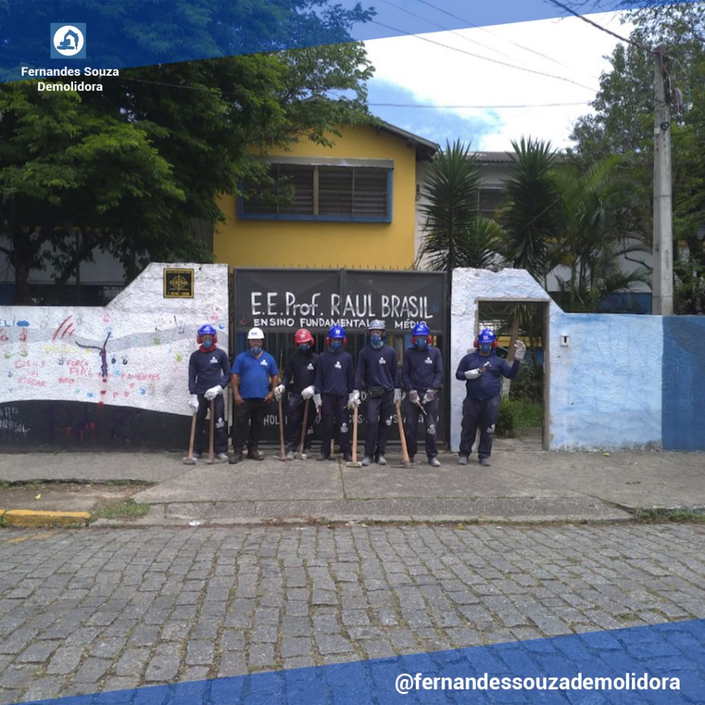 Demolição Escola Raul Brasil