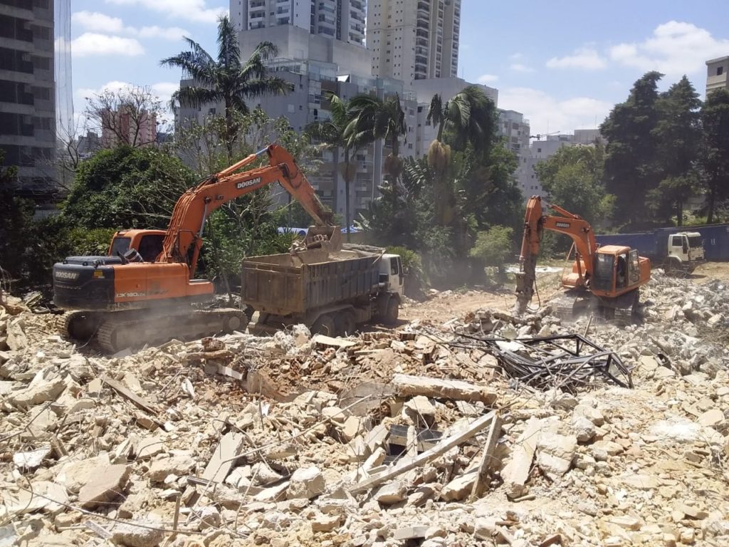 Obra rua Ossian Chácara Flora